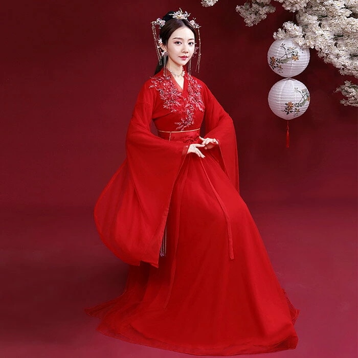 本格派!鮮やかな真紅に伝統柄が光る ドレス 本場 直輸入 本格派 漢服 中国 伝統衣装 唐装 中華服 中華衣装 華流 チャイナドレス チャイナ風 コスプレ 宮廷風 本格的 ハロウィン オーダー 二次会