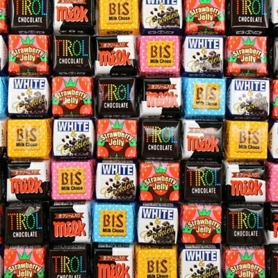 (地域限定送料無料) チロルチョコバラエティ 945粒セット保冷バッグ付きおかしのマーチ (omtm