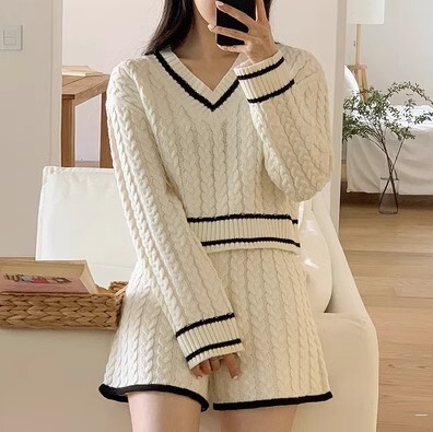 ニット ショートパンツ 2点セット セットアップ ツーピース セーター ショートパンツ 長袖 ニット かわいい 大人可愛い きれいめ シンプル カジュアル 大人 上品 おしゃれ お洒落 かっこいい