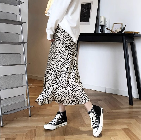 スカート ロングスカート ロング ロング丈 シフォン ハイウエスト 快適 着心地 かわいい 大人可愛い きれいめ シンプル カジュアル 大人 上品 おしゃれ お洒落 かっこいい レトロ 大人女子