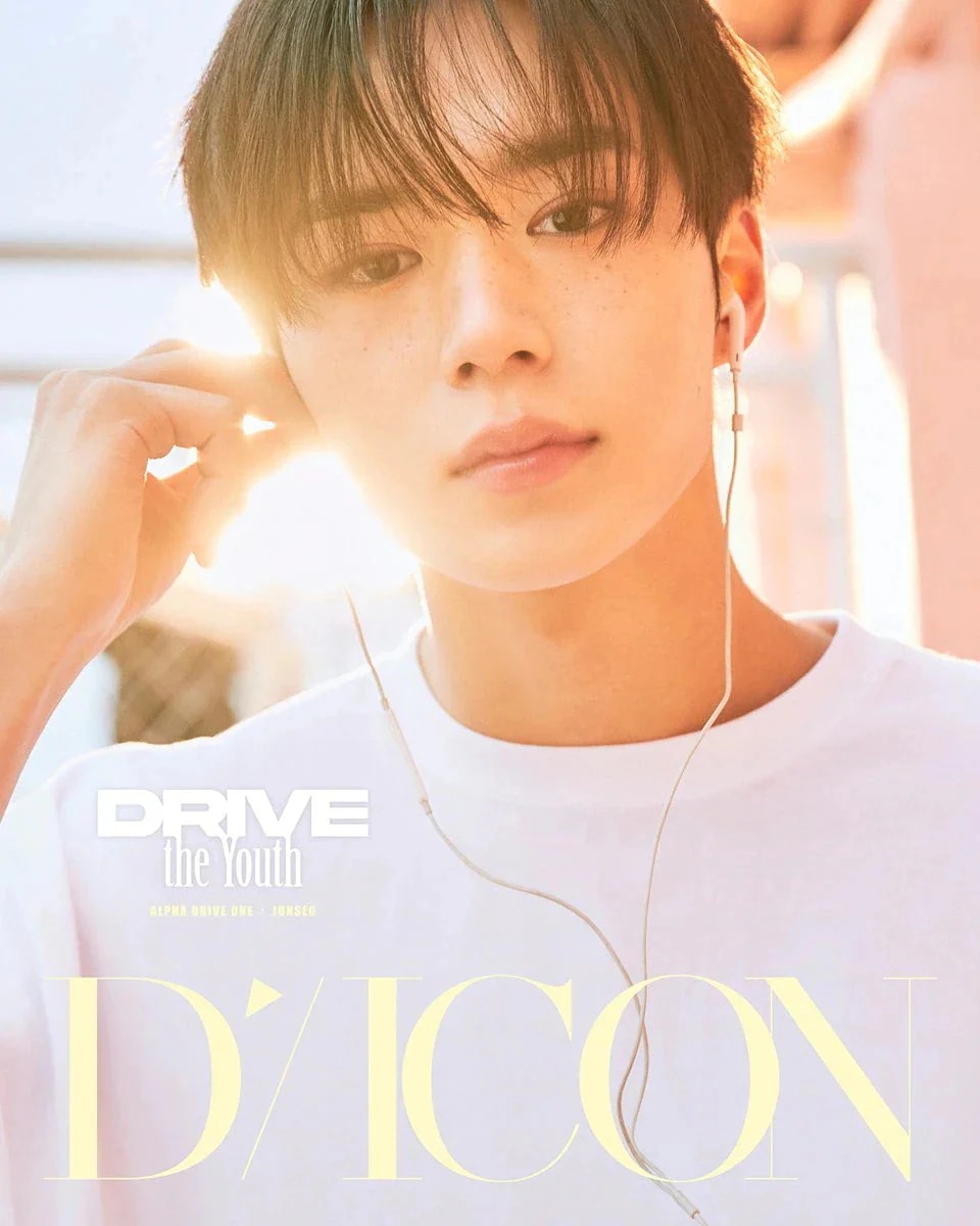Qoo10] WAKEONE OFFICIAL特典 DICON ISS : KPOP