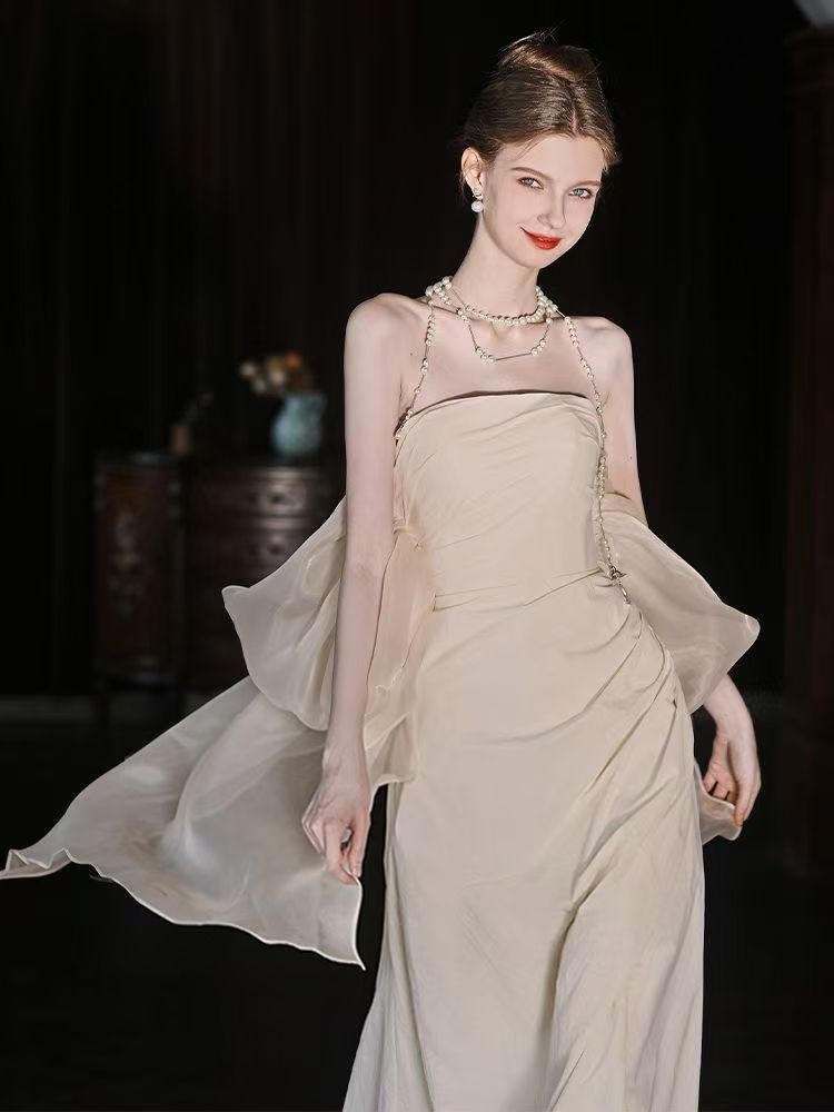パーティードレス ウェディングドレス 新作 白 高級感 ロングワンピース 結婚式 花嫁 成人式 お呼ばれ ウェディング 演奏会 二次会 前撮り ワンピース ロングドレス