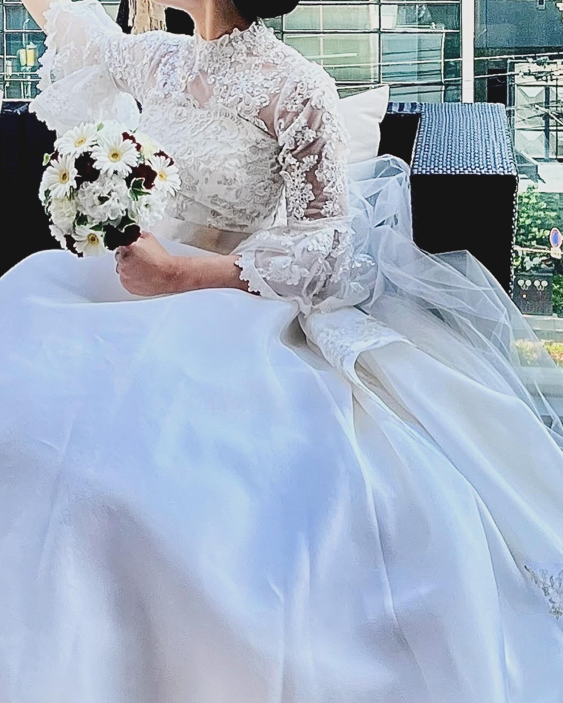 ボレロ ラッパ袖 キラキラ光る刺繍 デザイン感 披露宴/結婚式 可愛い