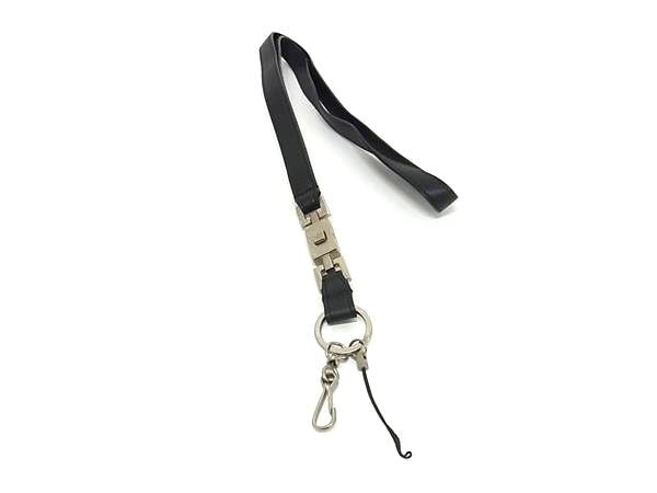 グッチ ストラップ ネックストラップ レザー - シルバー金具 ブラック系 スマホストラップ キーホルダー チャーム スマホアクセサリー おしゃれ かわいい ブランド【本物保証】 7,872円