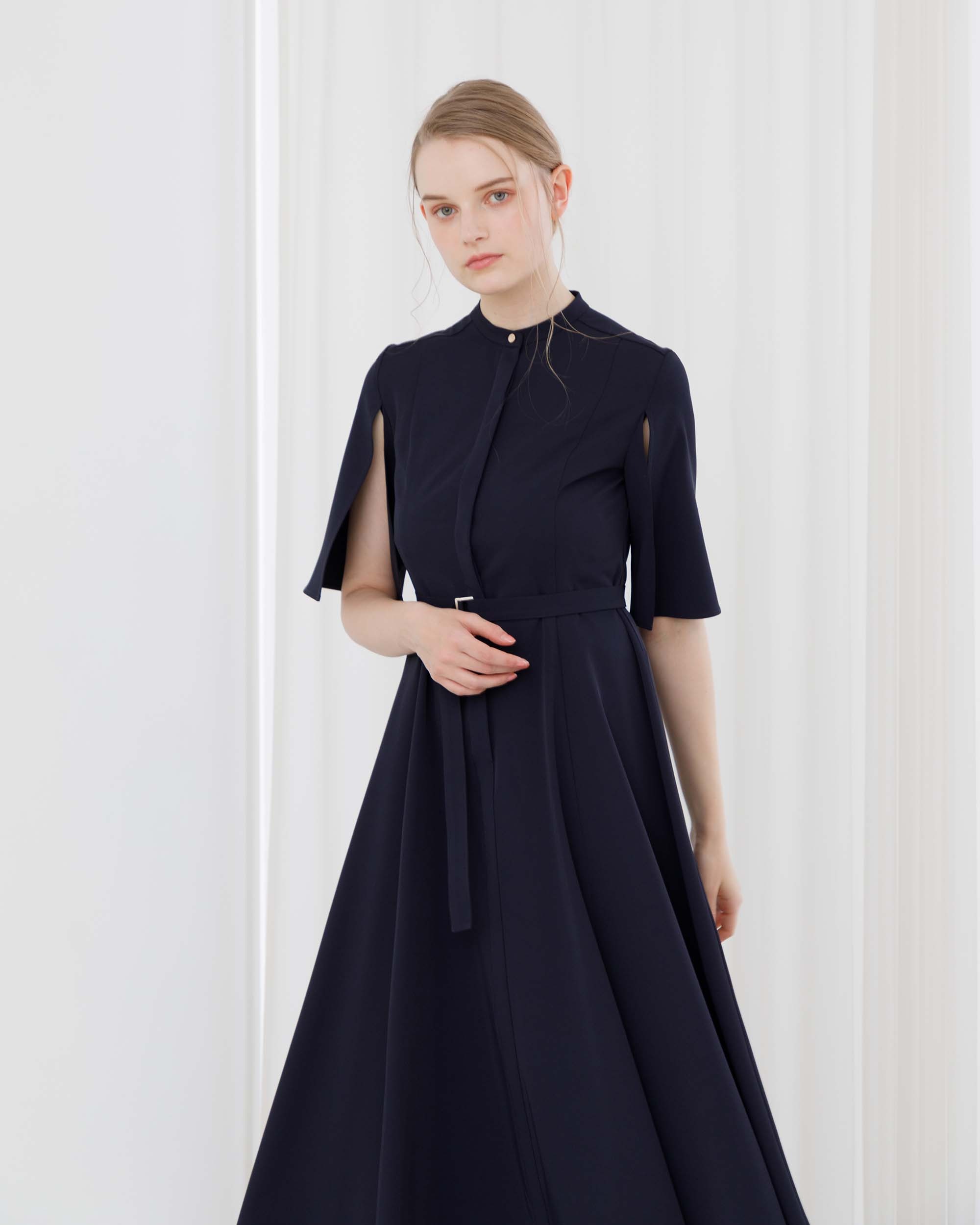 スリットスリーブワンピース フリーサイズ オフホワイト ネイビー きれいめ ワンピース　ドレス