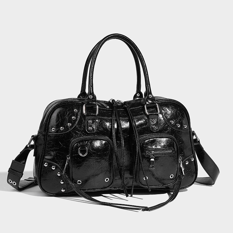秋冬トレンドリベット機関車バッグおしゃれボウリングワンショルダー脇バッグ甘クールギャル百合ハンドバッグ