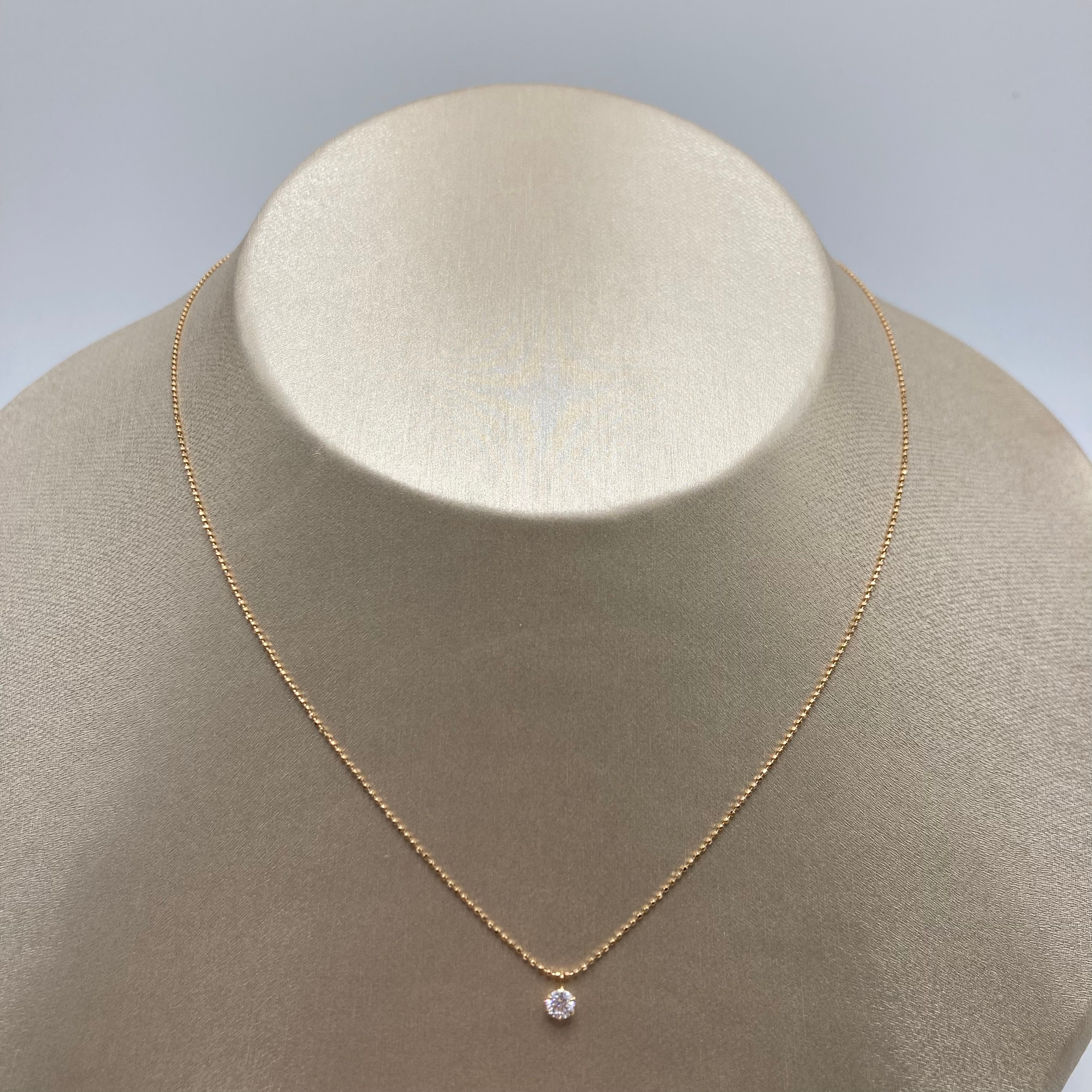 新品　K18イエローゴールド　 天然ダイヤモンドネックレス　ペンダント　長さ調節可能　N4552306130007