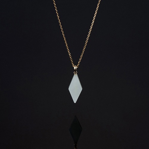 [HappyLooks]春川玉 菱形メダルネックレス 韓国軟玉 チュンチョンオク鉱山 100％本物軟玉 玉名家 アクセサリー kj627