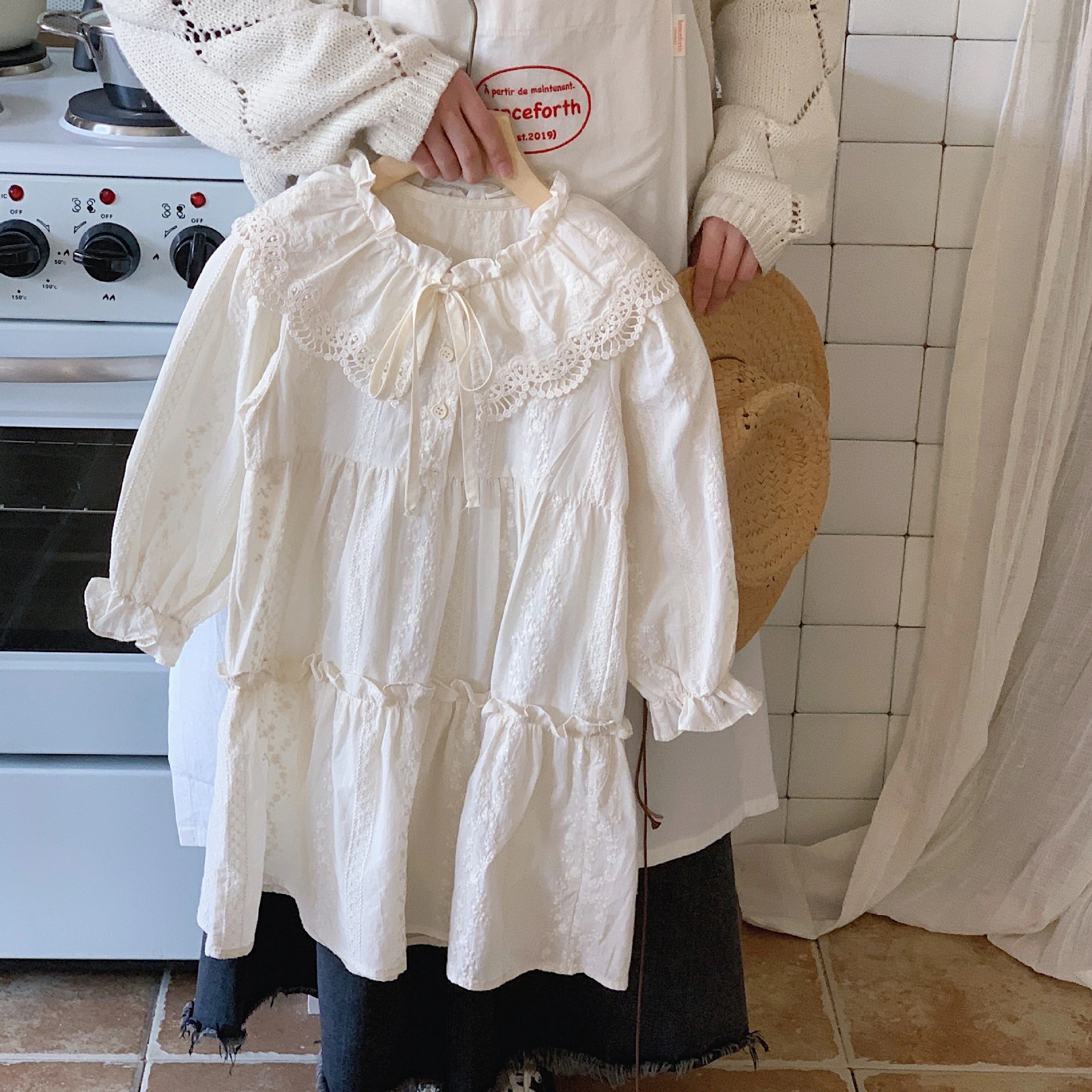 女の子ワンピース 春と秋の女の子の赤ちゃんの襟開きレースワンピース 子供長袖プリンセススカート