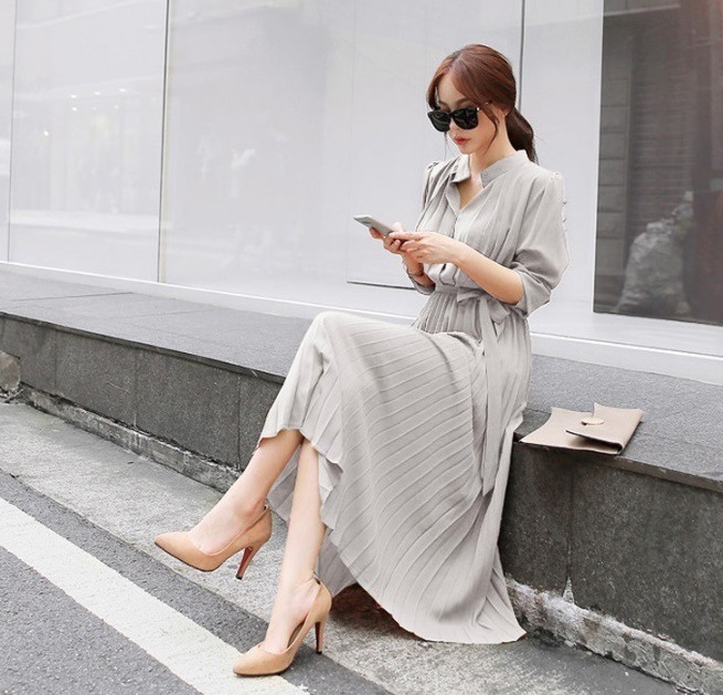 ワンピース ロングスカート プリーツスカート シャツワンピース ロング丈 長袖 スタンドカラー Aライン ウエストマーク 大人可愛い きれいめ シンプル カジュアル 大人 上品 おしゃれ レトロ