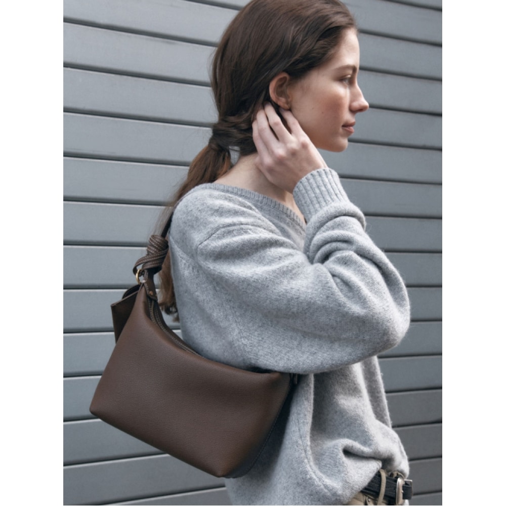 デメリエルヴェネタボリュームバッグモカ