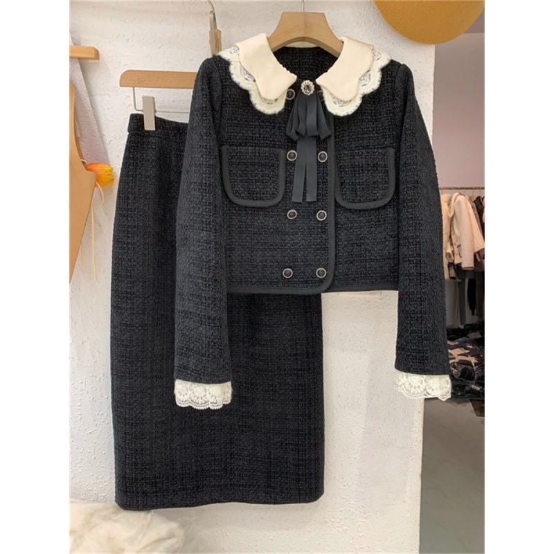 ハイエンドのカスタマイズ-ダウンライナージャケット + スカート 2 点セット女性のための 2024 新しいレース人形襟セレブ小さな香りのスーツ