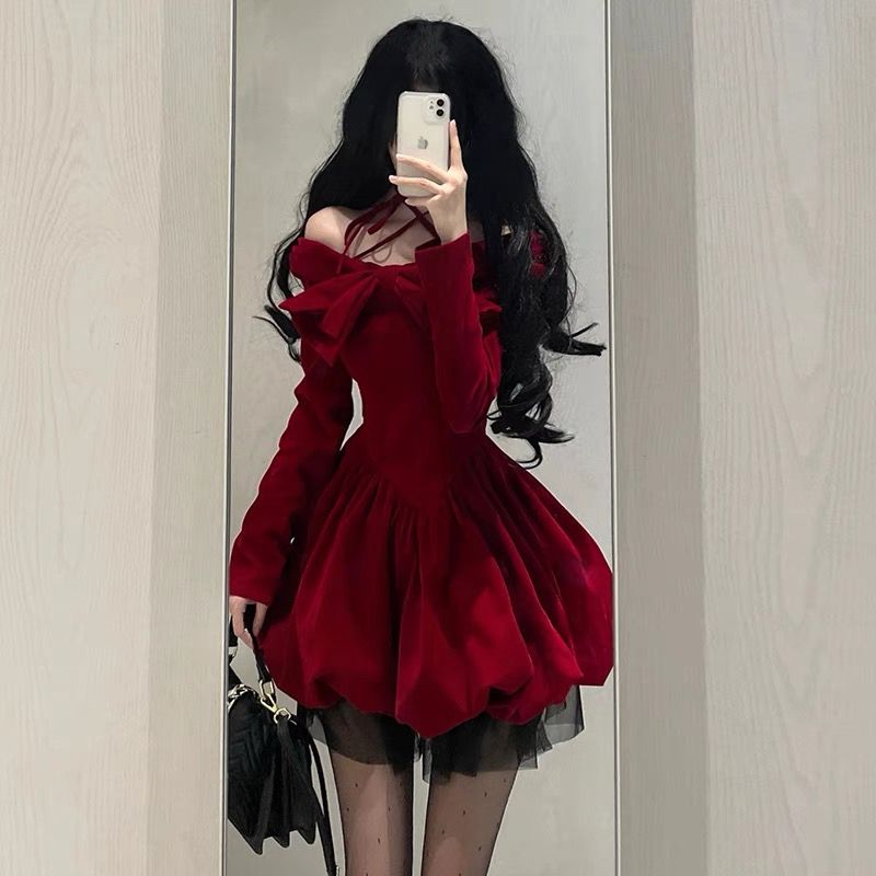 クリスマス ワンピース クリスマスウェアレッドネックベルベットドレスニッチデザイン弓ウエスト王女チュチュ秋と冬