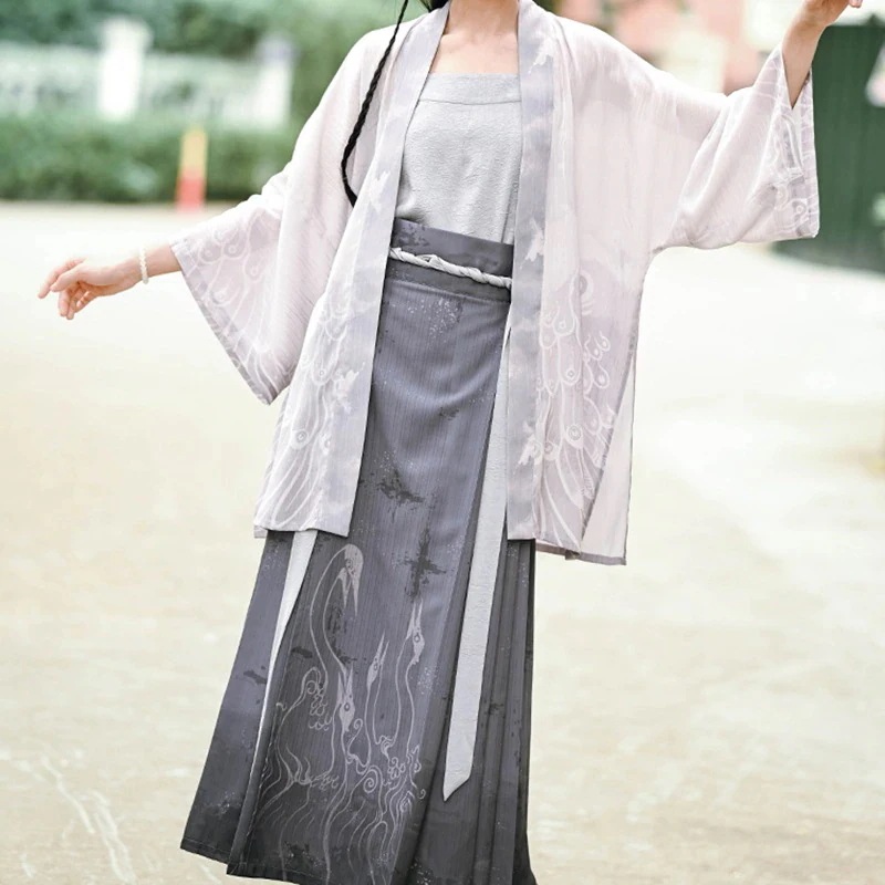 チャイナ風セットアップ 漢服セットアップ 普段着 鶴 改良漢服 キャミ 巻きスカート カーディガン コスチューム 文化祭 撮影服 演出服 通勤 卒業