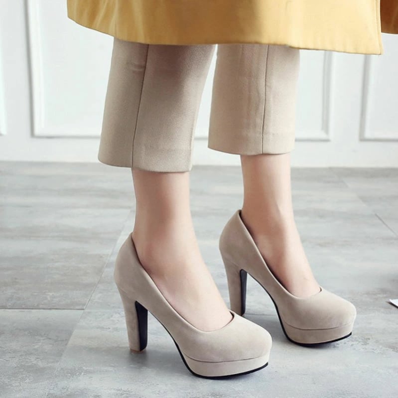 500円OFFクーポン キャバ パンプス ラウンドトゥ 太ヒール ハイヒール 厚底 レディース チャンキーヒール キャバパンプス 痛くない 結婚式 二次会 発表会 披露宴 通勤 大きいサイズ ロリータ