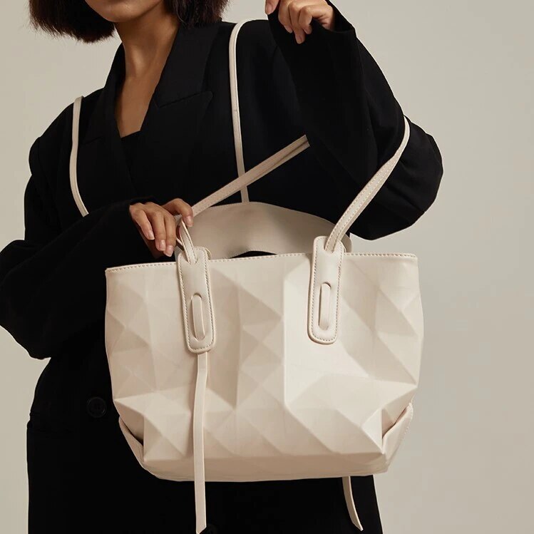 2色 ショルダーバッグ レディース 手持ちバッグ 手持ちカバン 手提げ 肩掛け 大人 カジュアル かわいい おしゃれ 通勤 旅行 スクエア 四角 大人可愛い きれいめ シンプル カジュアル 大人 上品