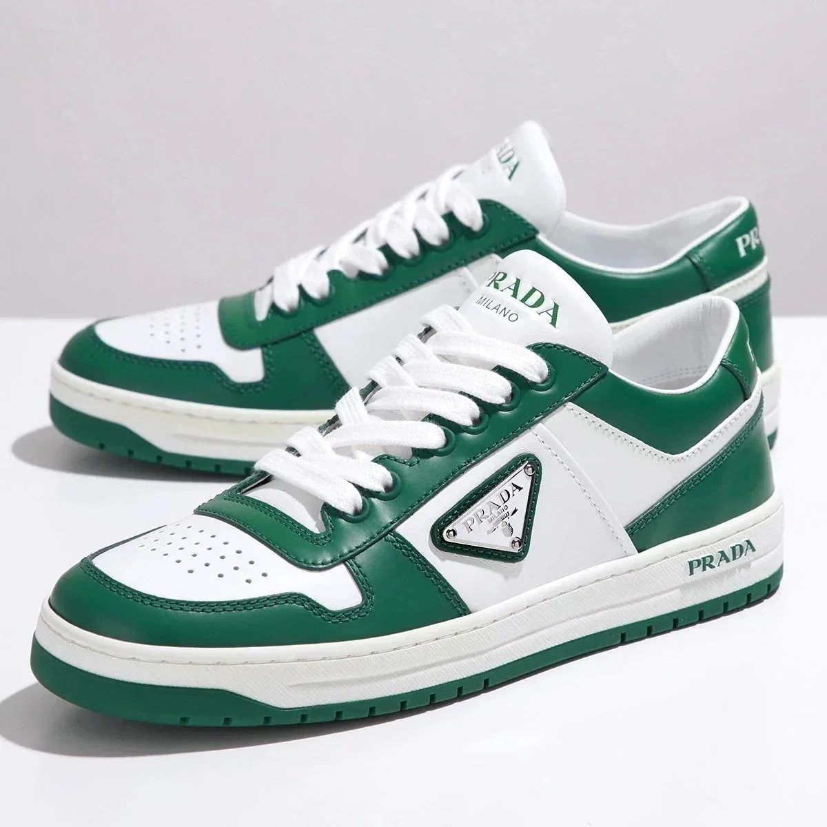 PRADA プラダ スニーカー 1E792M 3LKG レディース ローカット ダウンタウン レザー トライアングルロゴ シューズ 靴 F0DJT/BIANCO