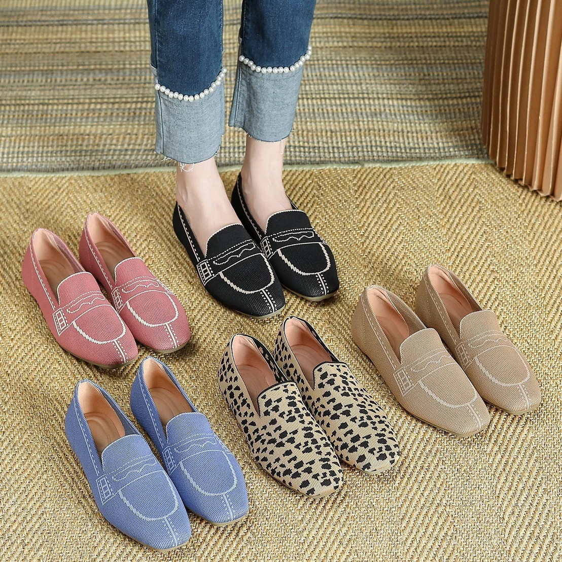 クリスマス パンプス 秋冬 ローファー トットちゃん ニット 色切り替え フライウィバーズ 大きいサイズ スクエア靴 通気性 滑り止め 柔らかい 快適 4,943円