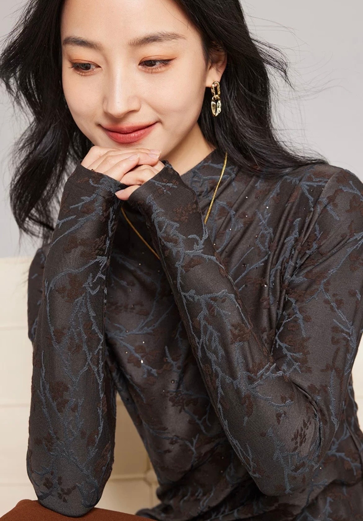 【2024新作】中華風 ハンドメイド 刺繍 トップス レディース 長袖 高襟 ハイネック ベースレイヤー ホワイト グレー オリーブ ダークレッド 暖かい 日本製アクリル混 L XL 2XL 3XL