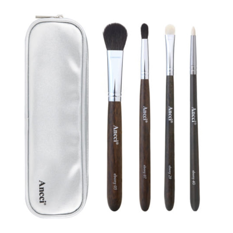 【+ブラシケース】 デイリーメイク チーク&アイブラシセット 002 5,148円