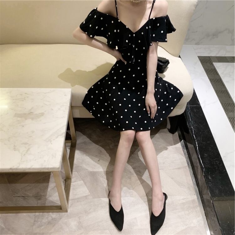 ドット柄 水玉 夏 ワンピース レディース ショート 半袖 Vネック Aライン フリル サスペンダー かわいい 大人可愛い きれいめ シンプル カジュアル 上品 おしゃれ レトロ こなれ感 ラフ ガーその他 ワンピース・ドレス