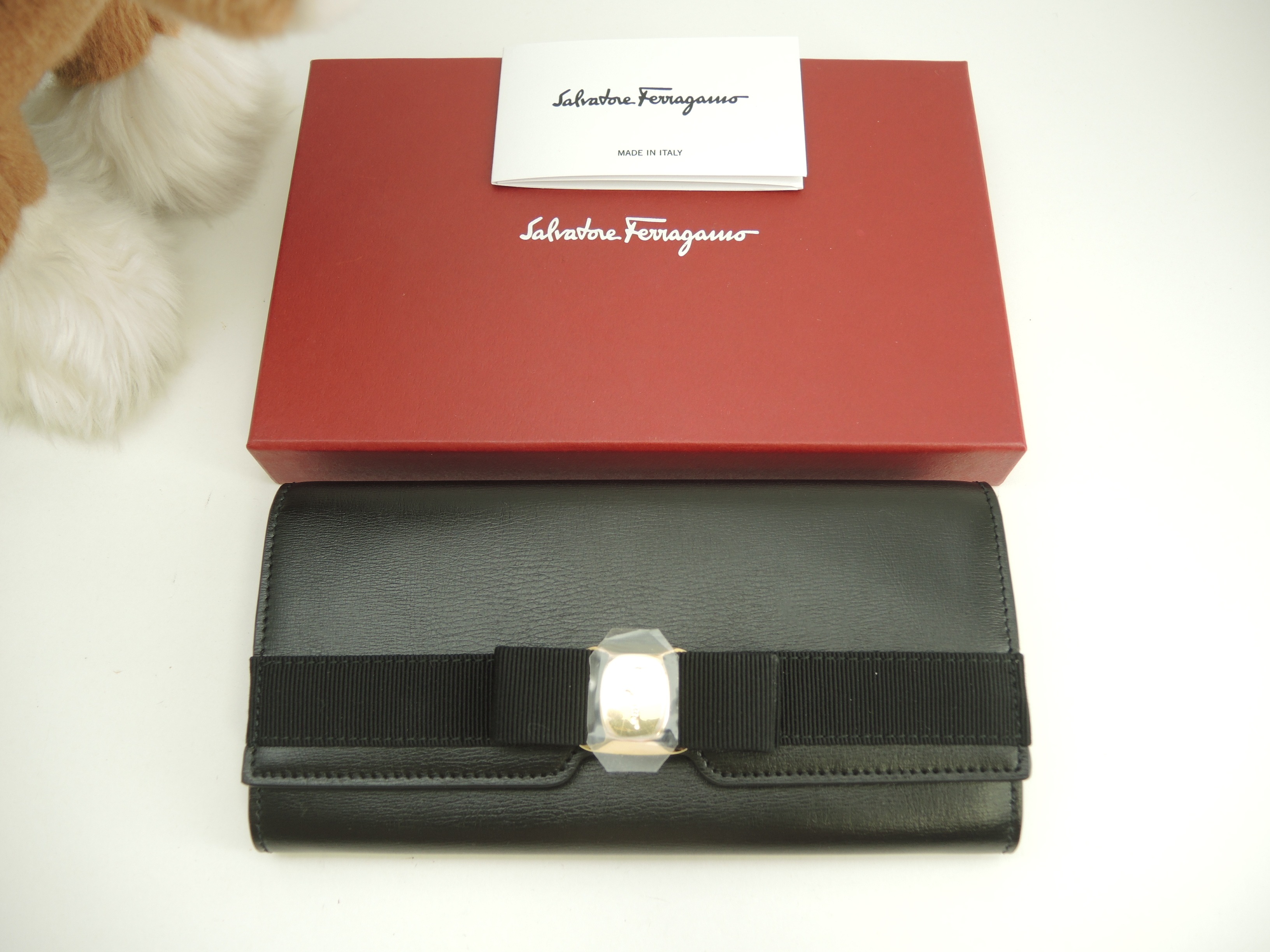 ロングウォレット ヴァラリボン レザー黒 2折長財布 新品@JP22-E008