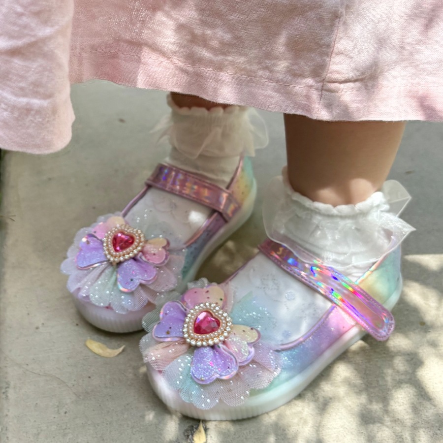 【フロムベベ】女の子用 ラエル レインボー パールハート LEDプリンセススリッポン