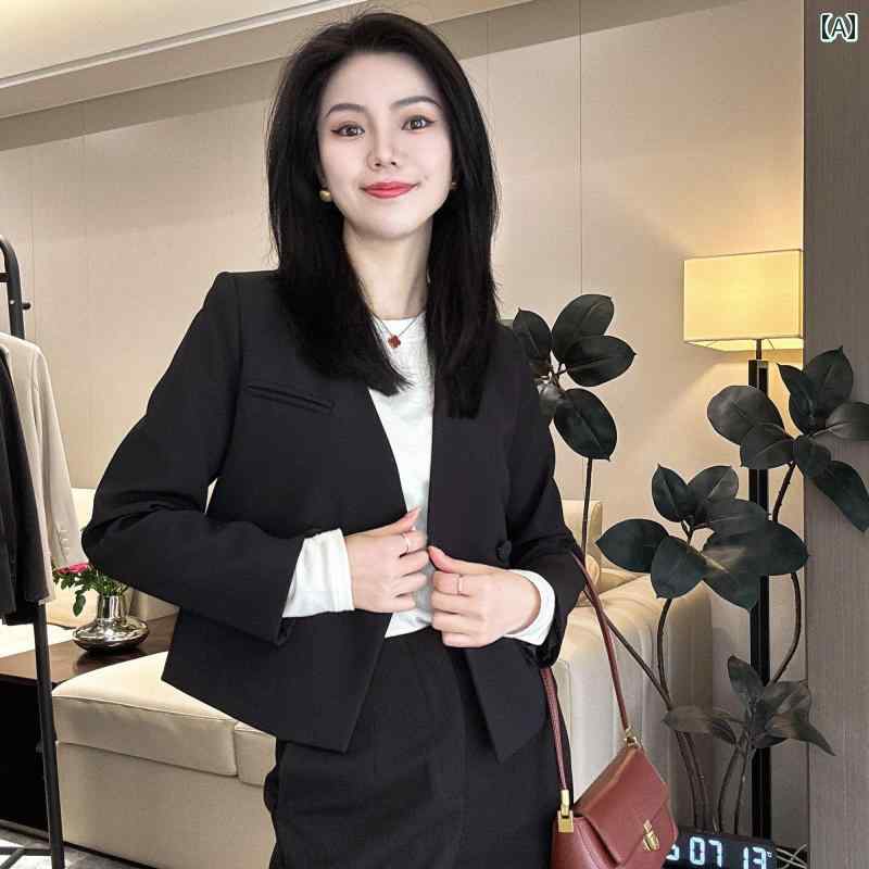 スーツ　ジャケット　カジュアル 女性用 スモール スーツ ジャケット 春秋 2025 新型ノー カラー ショート レディーストップス ハイエンド