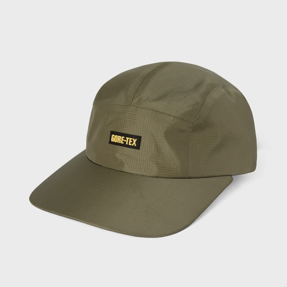 これは決してあのゴアテックス 3L キャンプキャップカーキ 12,899円