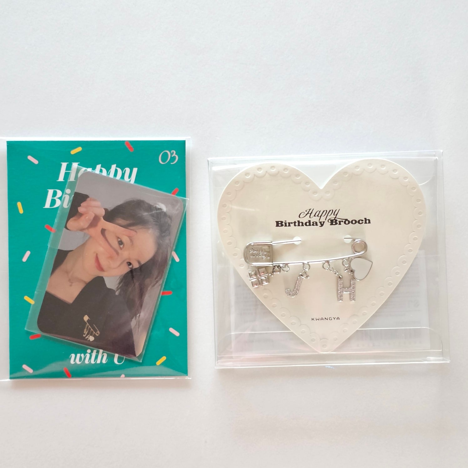 [公式] SM TOWN SM Artist RED VELVET IRENE Official RHODIUM BROOCH & BIRTHDAY CARD SET