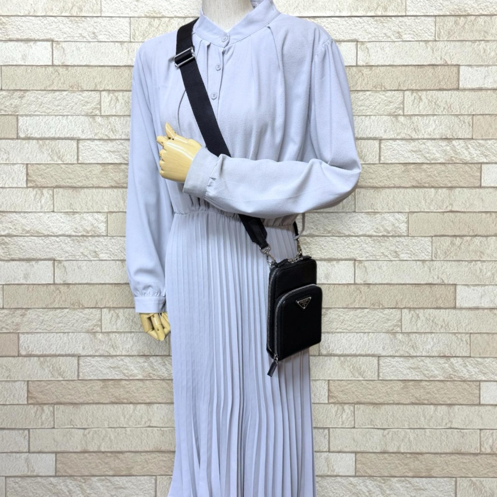 プラダ サフィアーノ ショルダーバッグ レザー 2ZH126 ブラック PRADA 中古 美品