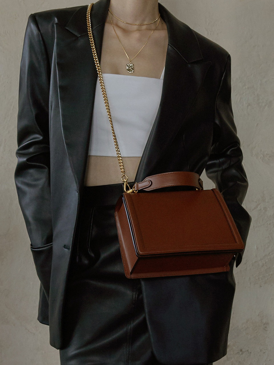 SEMICODE アコードミッドバッグラインキャメル