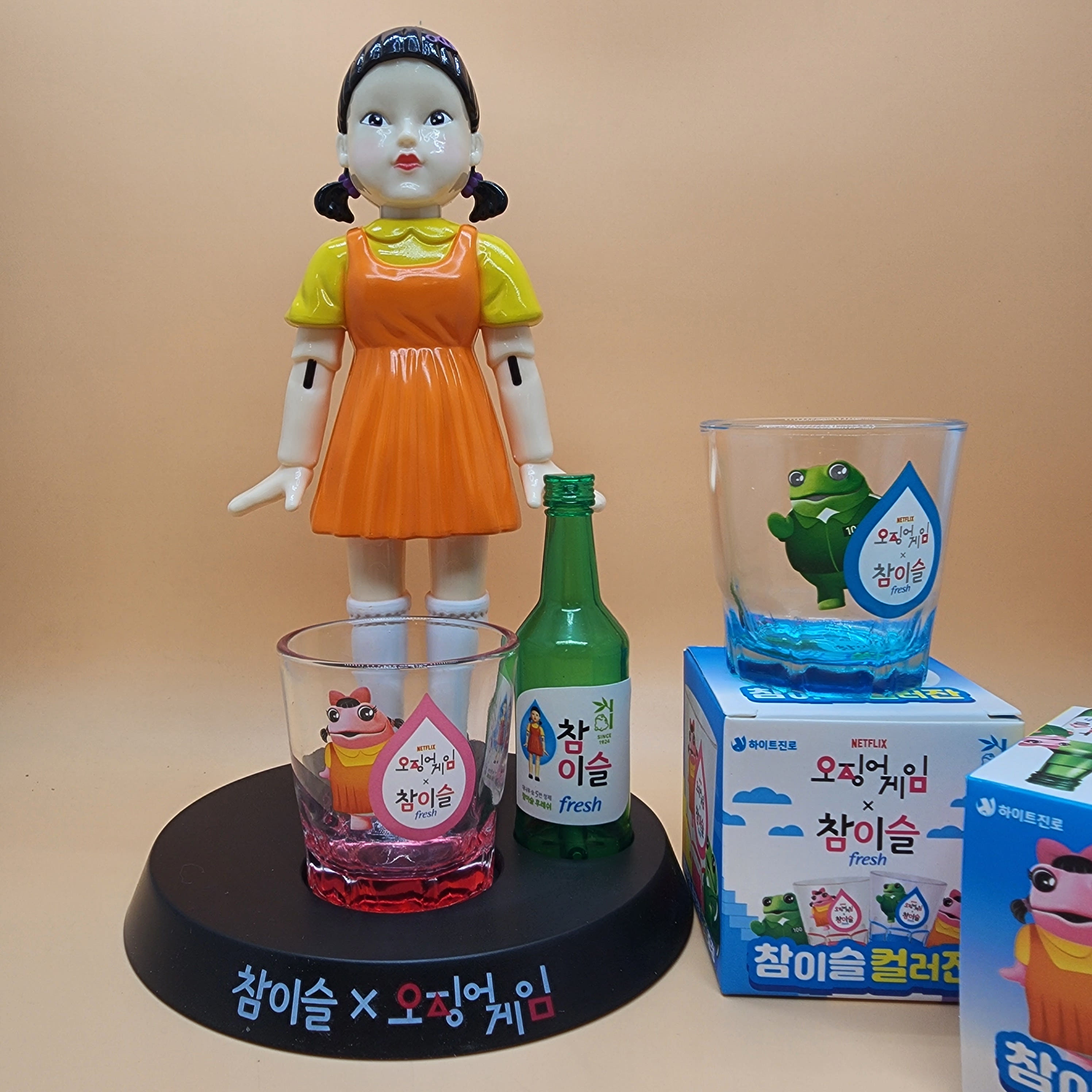 NETFLIX/Jinro/Soju/チャミスル/焼酎杯付き/イカゲーム/スルメイカゲーム/ヨンヒ/韓国酒ゲーム/영희 피규어 게임/限定版/正品
