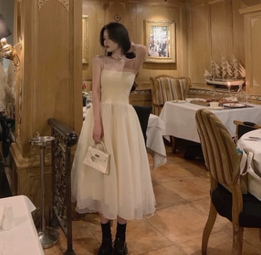 透け感 レース ドレス シフォン ワンピース ショート丈 袖なし キャミソール スクエアネック デコルテ スリム タイト 細身 ストレート スマート ウエストマーク 薄手 かわいい きれいめ シンプル