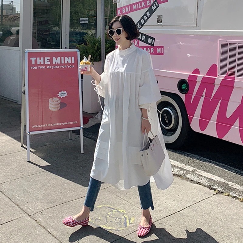 トップス シャツワンピース シャツ 白シャツ ワンピース 膝下 ミモレ ミモレ丈 袖あり 7分袖 七分袖 パフスリーブ 襟付き スタンドカラー フリル バックリボン ポケット 大人可愛い きれいめ 7,370円