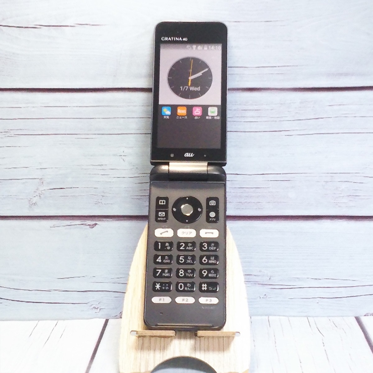 【送料無料】KYOCERA au GRATINA 4G BLACK KYF31 本体 白ロム SIMロック解除済み SIMフリー B882576