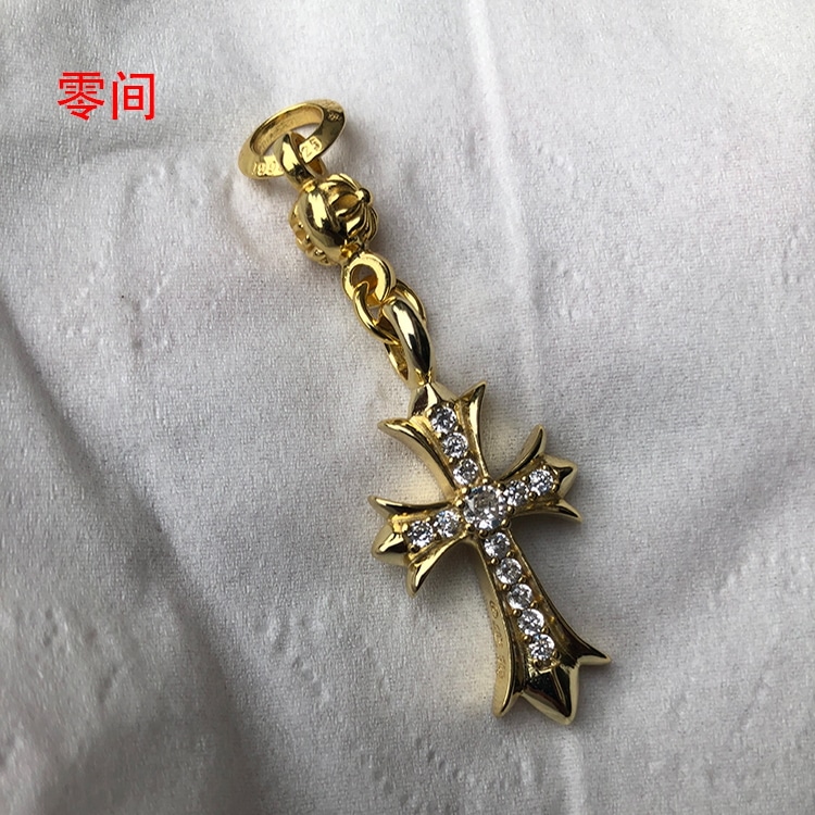 Zero Crochet 22K ゴールドクロスペンダントネックレス CH Rock 男女兼用ゴールドピュアゴールドトレンドファッションタグ