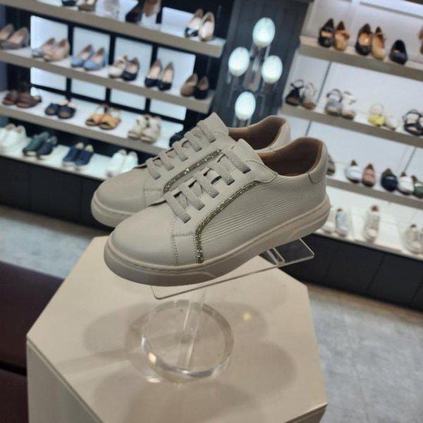 HC10 女性エンボスパターンスニーカー白 LCWS16U52610 (40824483)