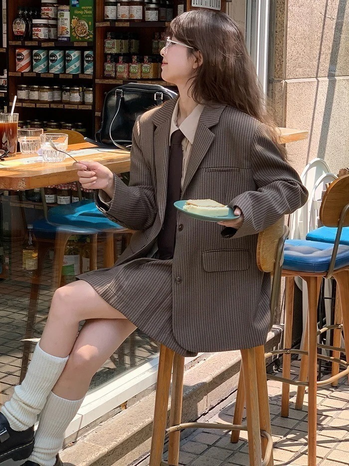 【急速出荷!】アウター 涼しく楽ちんセットアップカジュアルな女性のシルエット 茶色 格子縞 スーツ コート 半身 スカート スーツ韓国ファッションおしゃれ