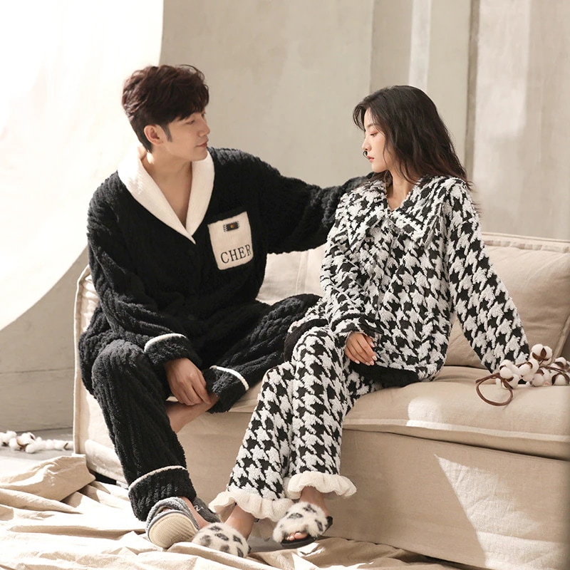 カップルのサンゴのパジャマに男性ウェア保温セットアップして厚くしてカジュアル寝間着部屋着