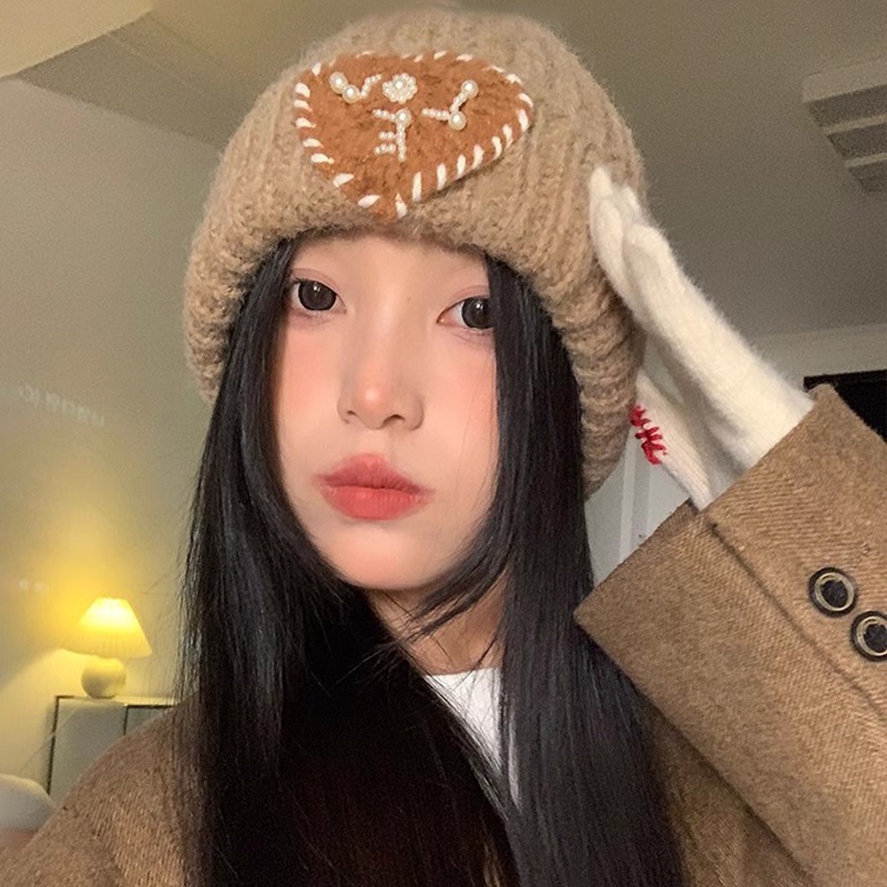 冬用女性用デザイナーステッチラブパールウールハット厚みのある暖かいニット帽顔が見える小さな耳保護プルオーバーハット
