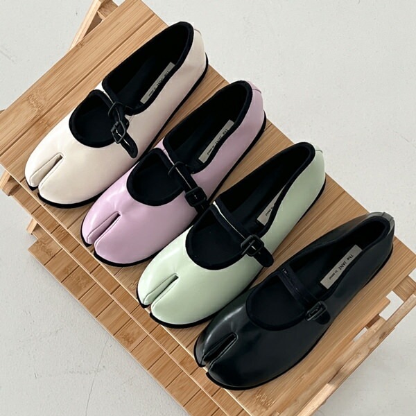 足袋 たび タビ tabi 先割れ バレエシューズ パンプス ストラップ フラット レディース 黒 ブラック アイボリー ピンク ライトグリーン 靴 婦人靴 韓国