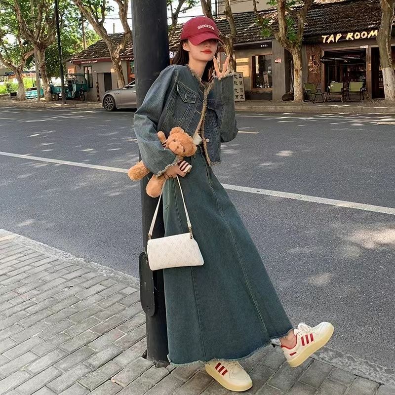 デニムスーツ ヴィンテージカジュアルデニムスーツスカート女性2024新しいショートジャケット半身スカート2点セット