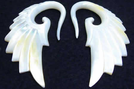 金属アレルギー対応 ボディピアス 天使の翼 エンジェルウィングシェルフック 1ペア販売 真珠貝 羽根 10G 8G 6G 削り出し 耳たぶ 男性 女性 ハンドメイド ギフト agwngxxxxxxxx 12,707円