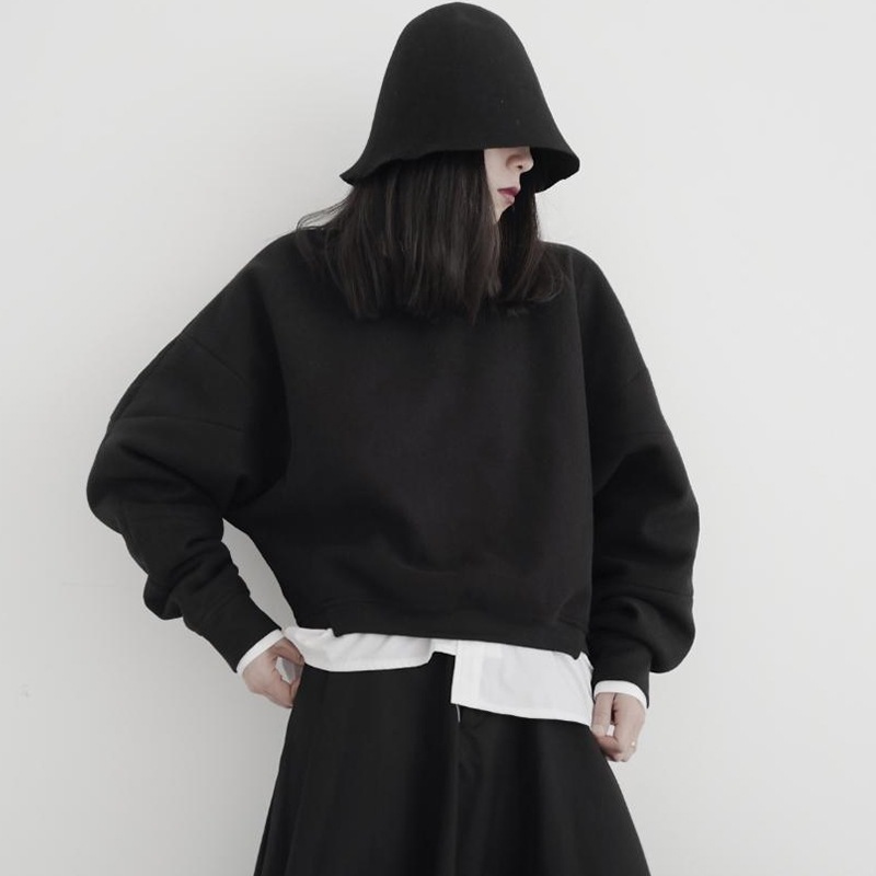 ブラックシンプルレディース長袖セーターカジュアル多目的ブラックスリムフィット春と秋新しいカジュアルシンプルな女性のプルオーバーセータールーズカジュアルで快適