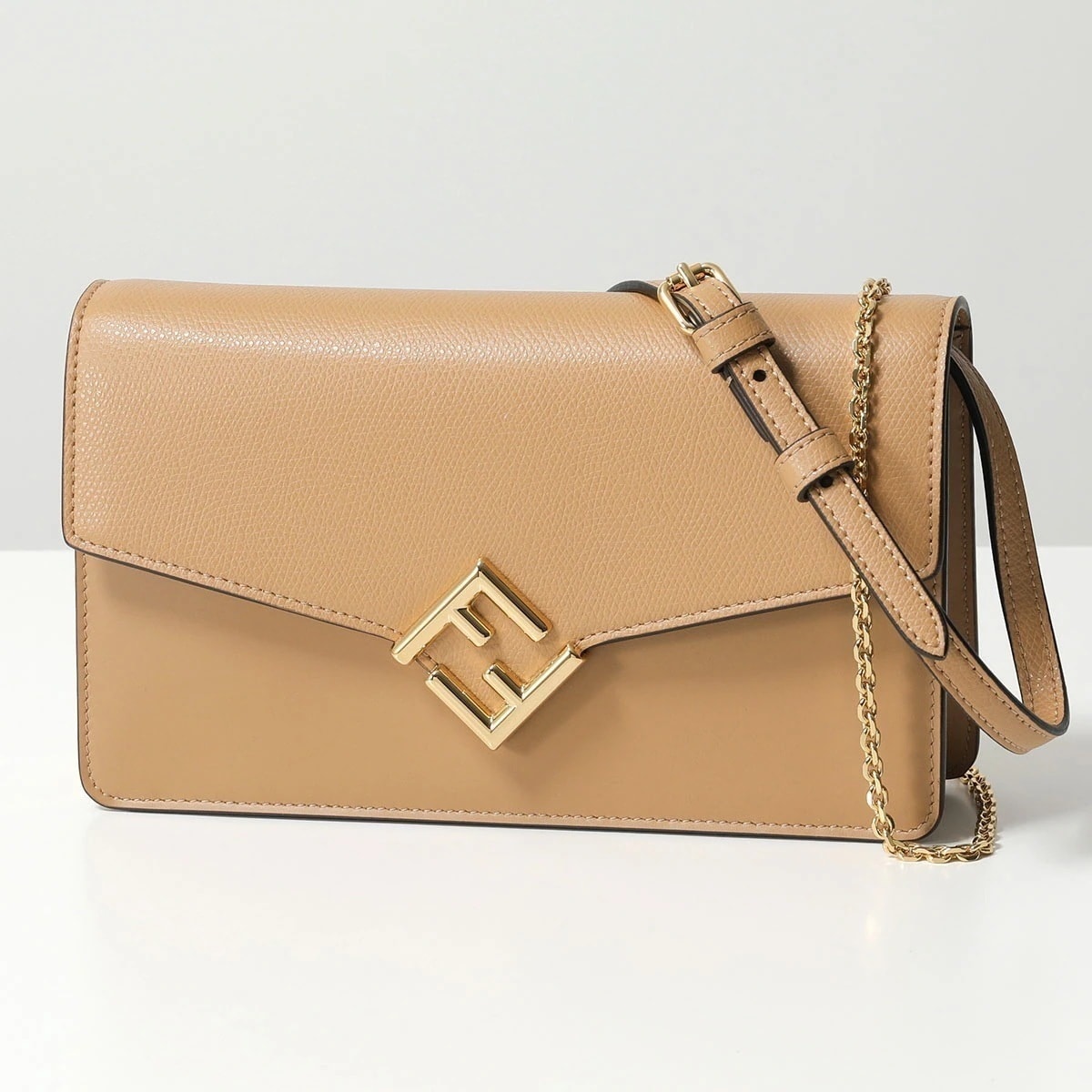 FENDI フェンディ ショルダーバッグ FF DIAMOND FFダイヤモンド 8M0488 ALWA レディース チェーンウォレット ハンドバッグ レザー 鞄 F15KR