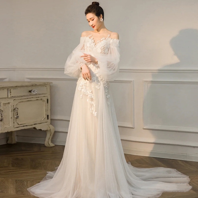 ライトウェディングドレス2024気質花嫁結婚式感フォレストスタイルスーパーお出かけウェルカム糸スモールテール