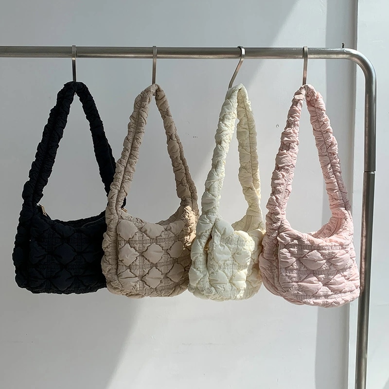 キルティングショルダーバッグ レディース キルティングバッグ ブラック ピンク カーキ ホワイト 黒 白 かわいい おしゃれ 可愛い シンプル ショルダーバッグ ファスナー ポケット きれいめ 鞄