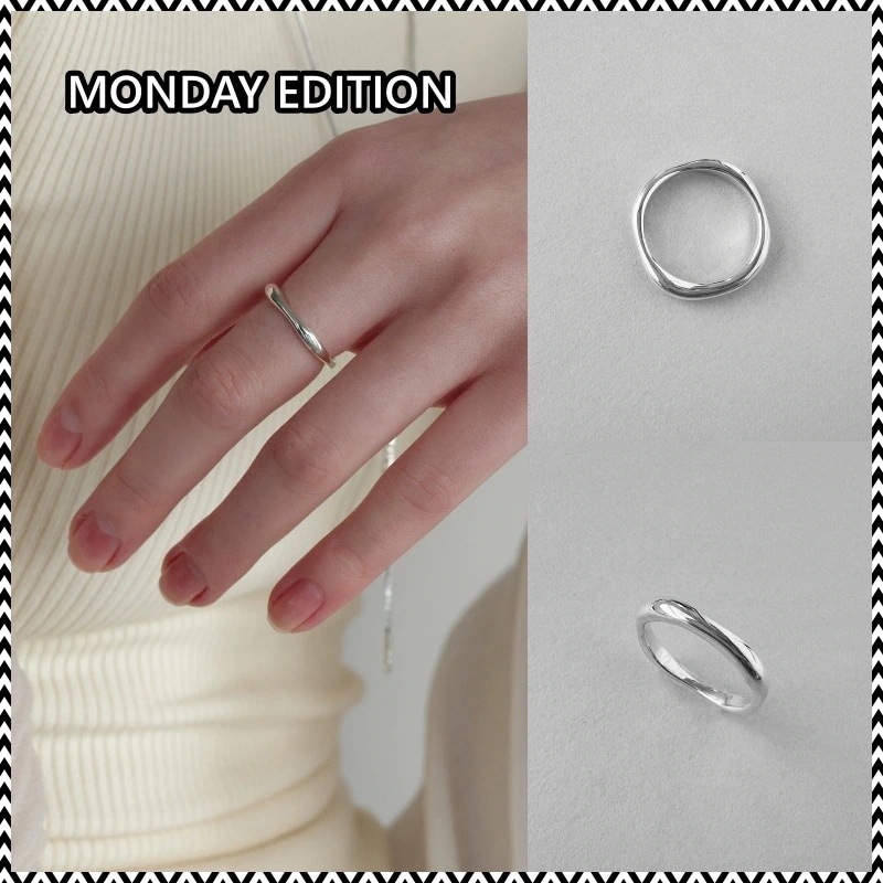 MONDAY EDITION Croissant Ring