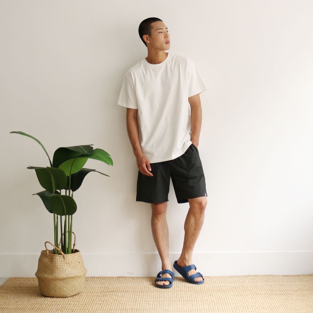 Man / Recycle Nylon Short Pants / Charcoal